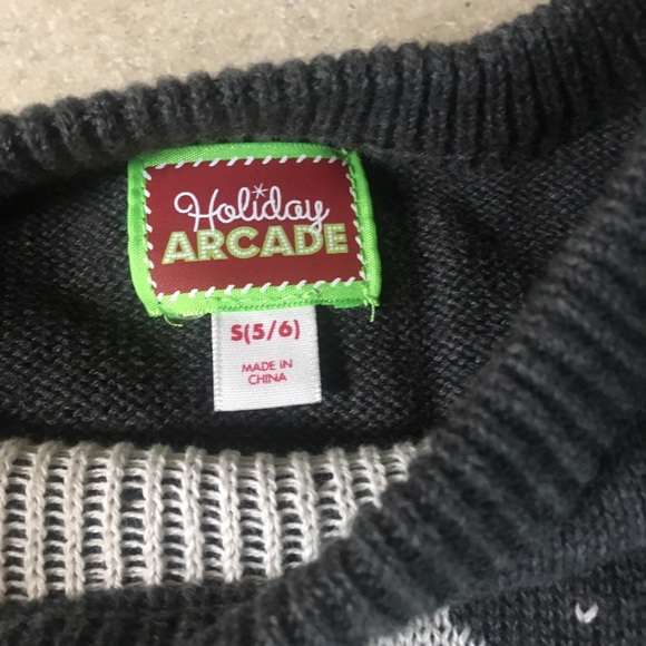 🎉HP🎉 Celebrate Shop Boys/Girls Penguin🐧 Sweater - Picture 4 of 10